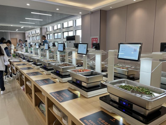 提升效率降低成本 智慧食堂引領(lǐng)餐飲新潮流